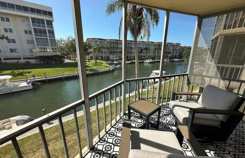 5 min walk to #1 beach in America Canal View - Foto 13