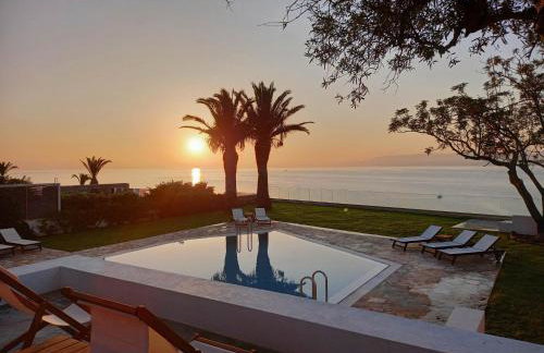 Villa Sunrise Majestic Seaview with Private Pool - Photo 36