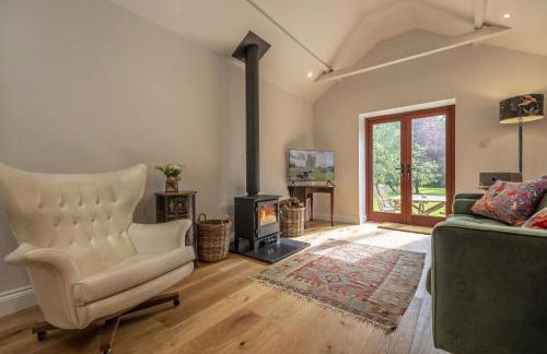 Weavers Mark Cottage - Photo 1