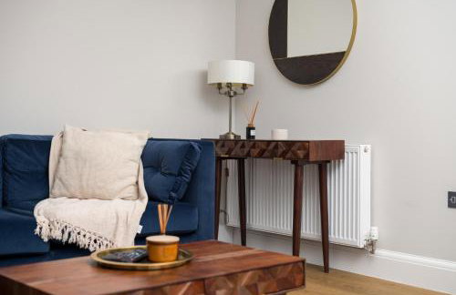 Modern 4-Bed Family Home with 5 Beds & Parking - Foto 30