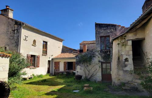 Maison de Loretz du 18e siècle en Anjou entre vignes et châteaux - Foto 4