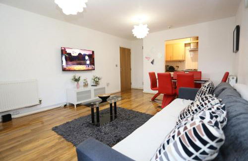 2 bed Riverview Bridge House Apartment - Foto 2