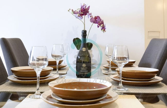 City Skyline Escape Office Parking Pool - Foto 9