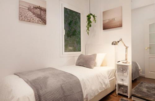 Rambla Poblenou&Mar Bella Beach - Foto 12