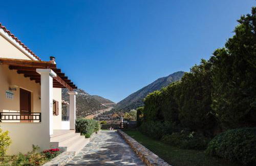 Real Dream Villas, Cretan Gems with SeaViews, By ThinkVilla - Photo 9