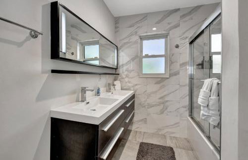 Tradewinds Ultimate Delray Beach Lifestyle 3BR2BA Home with Heated Pool - Foto 16