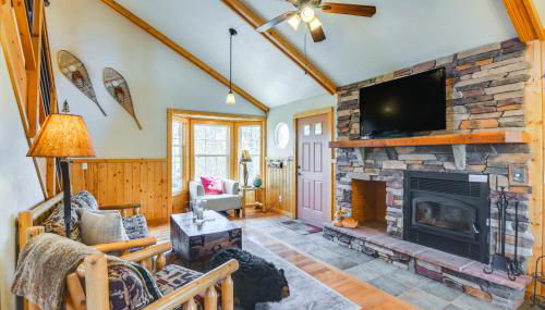 Private Wooded Escape with Scenic Decks in Jefferson - Foto 3