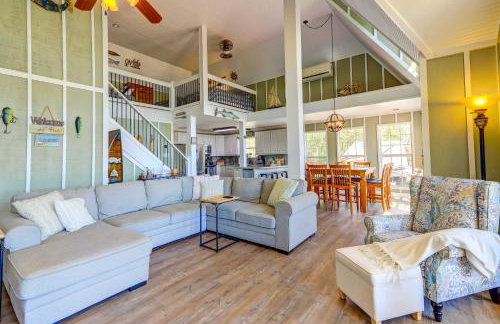 Dock and Fire Pit Stunning Lake Sinclair Home! - Foto 6