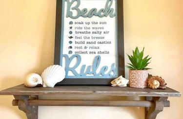 Beach gem! Hot Tub/EV/2bd/3.7mi beach/.5mi outlets - Foto 41