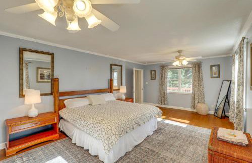 Spacious Group Retreat with Game Room in Marshall! - Foto 17