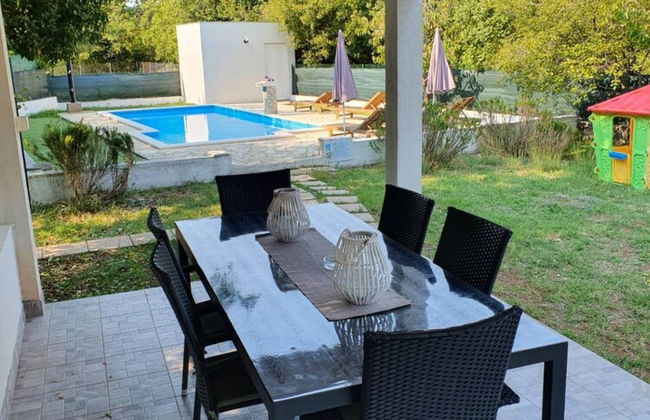 Spacious Prgomet Retreat With Private Pool, Fitness Centre, and Garden - Foto 72