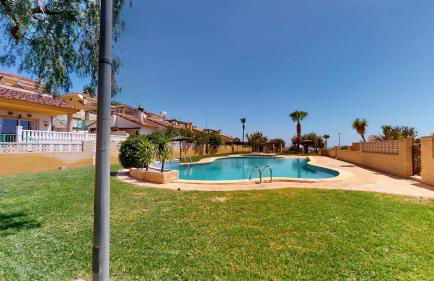 Immaculate Villa with sea views! - Foto 22