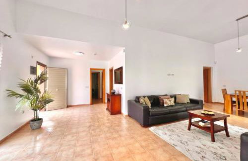 Villa Family - Photo 6