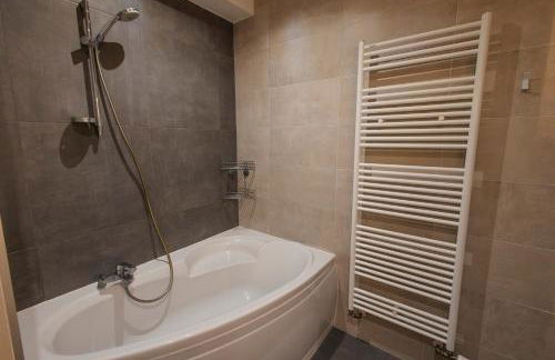 La Cure grand appartement familial 3 chambres avec terrasse et parking à 10 minutes de Colmar - Foto 20