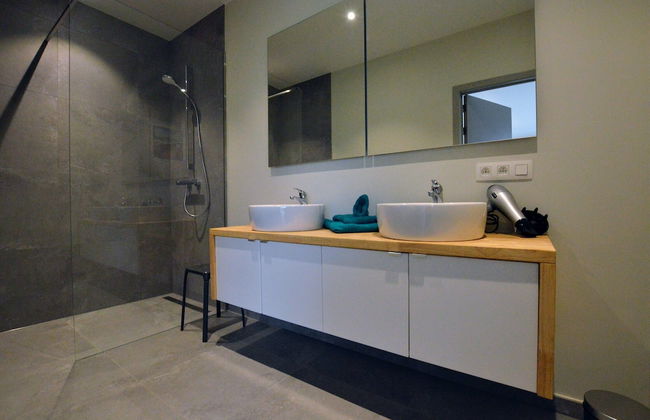 Spacious Holiday Home With Pond in Poperinge - Photo 61