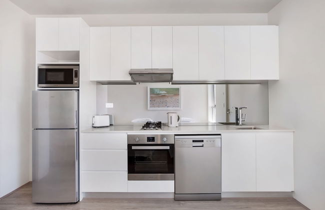 Bondi Beach Studios - Photo 15