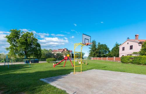 Sunset holiday home with pool and large, mature garden - Foto 30