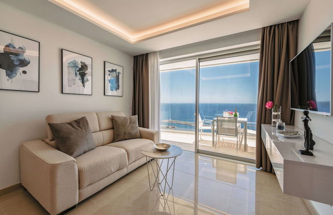 Grand Horizon Luxury Boutique Apartments - Photo 22