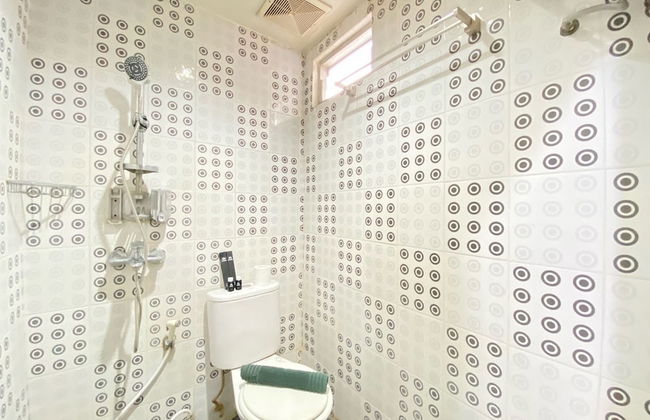 Cozy 2Br Apartment At Suites @ Metro - Photo 17