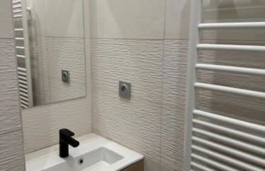 Méridien, Studio avec Terrasse, 8 min à pieds du centre ville, Classé 3 étoiles - Photo 9