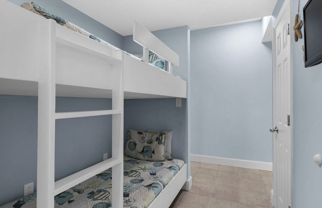 Majestic 1-1306! Gulf front 1bedroom, Pool,Hot Tubs,Tennis - Photo 3