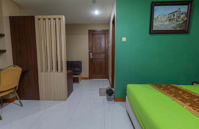 Hotel D'Madinah Inn - Gentan - Foto 18