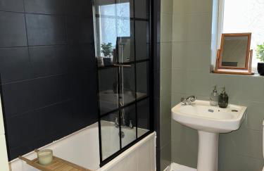 Ealing ,South Ealing, ,Richmond park ,Heathrow airport,Gunnesbury park,London - Foto 12