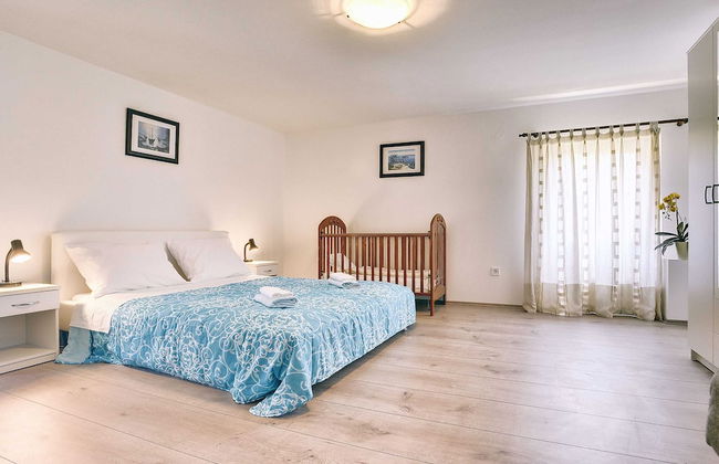 Apartment With Modern Decor and Spacious Garden, 3 km From the Beach - Foto 3