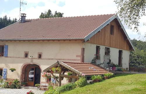 Gîte élégant en pleine nature avec terrasse, départ randonnées, parking privé et équipements inclus - FR-1-589-384 - Foto 2