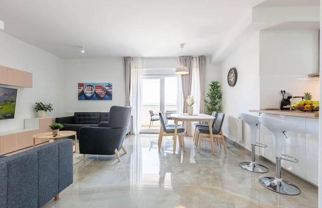 Exquisite Prestige Luxury Apartments With Shared Pool - Photo 41