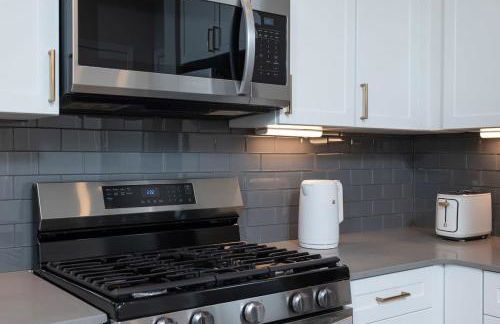 Central 1-BR Condo Assembly Row Gym & Pool Sleep 5 - Photo 25