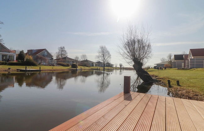 Nice Holiday Home on the Water - Foto 29