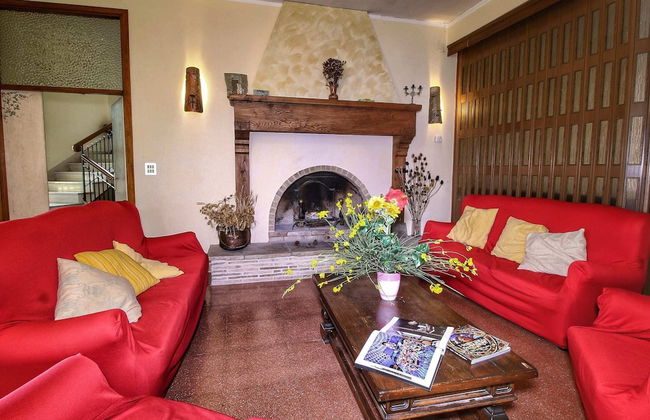 _x000d_ boutique Villa With Pool - Photo 12