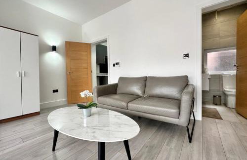 Cute, Stylish 1 Bedroom Leeds City Apartment - Photo 4