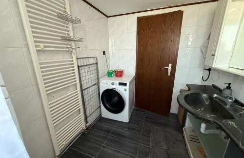 Cozy Family House with Yard - Photo 6