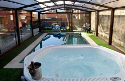 Casa Rural Mansion Alejandra con piscina y jacuzzi - Photo 5