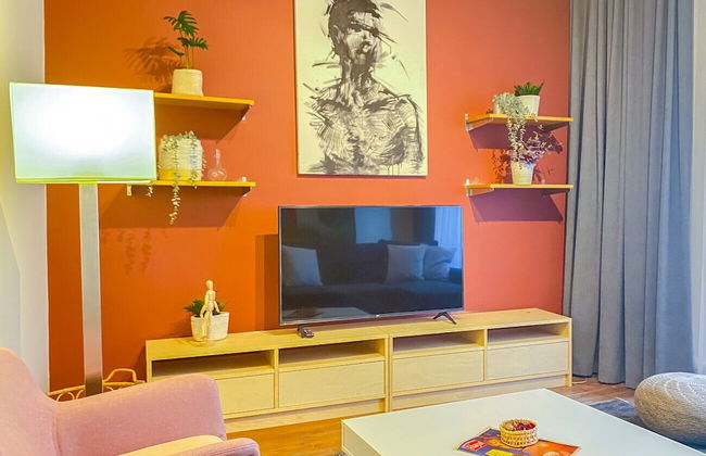 Sleek Flat Within Walking Distance to Pera Museum - Foto 8