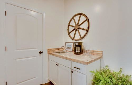 Modern Harrisonburg Home - 2 Mi to JMU! - Foto 11