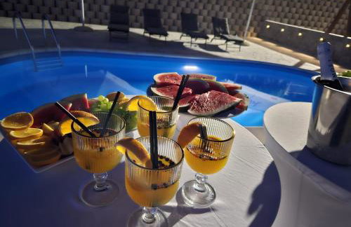 Kuća sa bazenom za odmor i domjenke MARIS - Foto 10