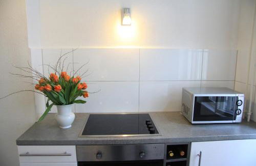 Nollendorf Apartments - 1 separate bedroom and 1 living room with sofa bed in Motzstraße - Foto 57