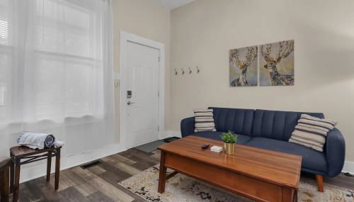 Modern 2BR near DT, 8min walk to Park&Conservatory - Foto 3