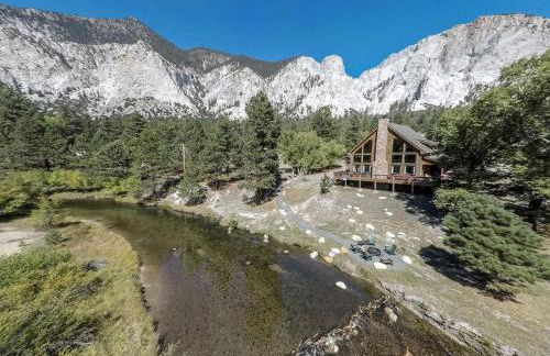 Stunning Mountainside Cabin Rental with a View Nestled in the Heart of the Colorado Rockies - Foto 6