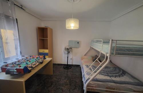 Casa Oasis Puertollano, una casa en un entorno rural en Puertollano, agradable, con Piscina en zona tranquila - Foto 49