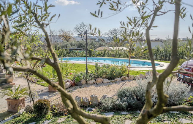 Casale nel Verde con Piscina e Vista - Foto 47