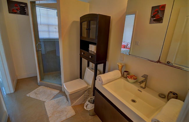 Star Self-Serviced Apartment Rentals - Photo 10