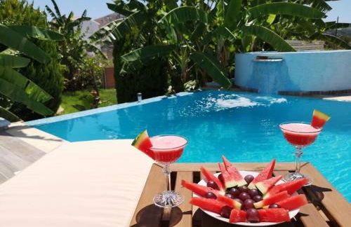 Valantas Garden Suite - Photo 16