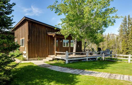 The Bunkhouse in Bondurant Pet Friendly - Photo 22