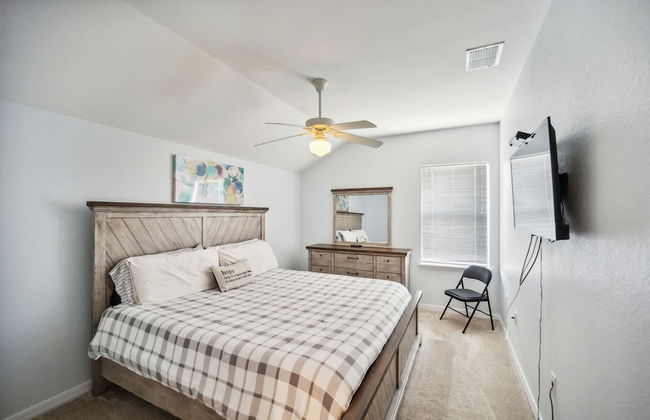 Elegant 5br Villa With Private Pool 5 Bedroom Home by RedAwning - Photo 8