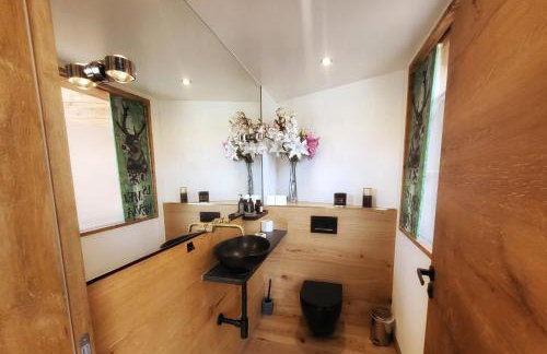 stylische Alpenlounge mit Pool, Blockhaus-Sauna und Jacuzzi für bis zu 12 Personen - Foto 18