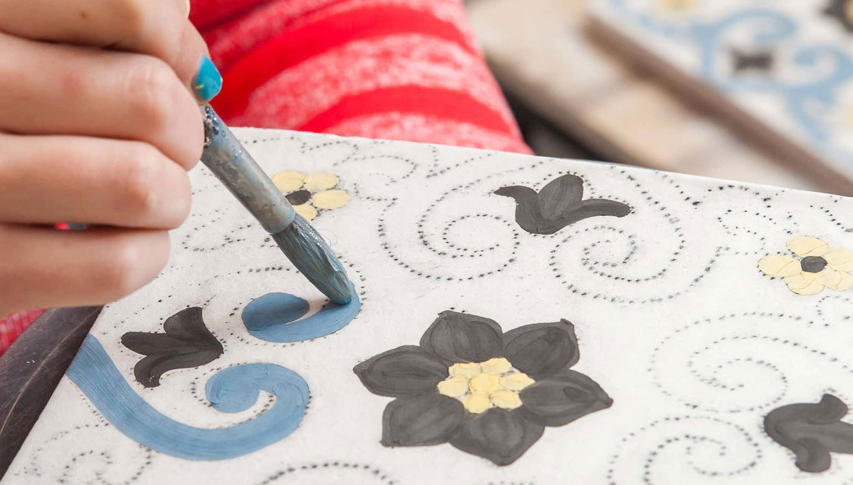 Atelier de décoration d'azulejos